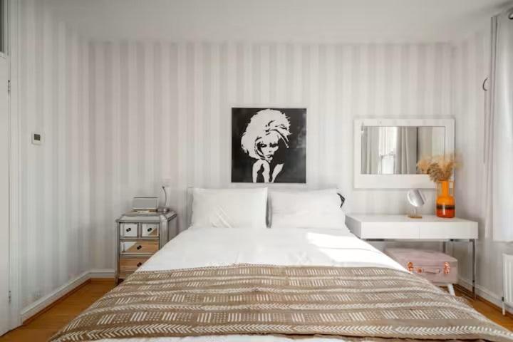 Charming Home In Shepherds Bush Лондон Экстерьер фото