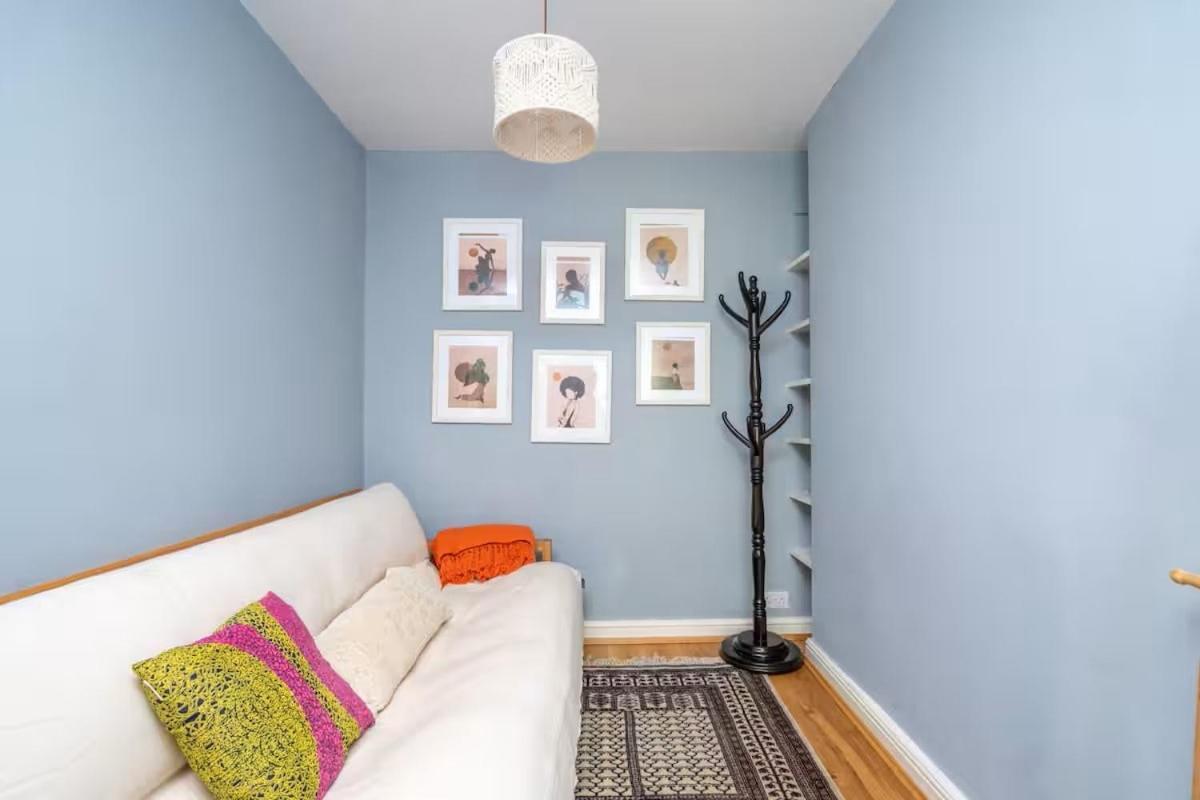 Charming Home In Shepherds Bush Лондон Экстерьер фото